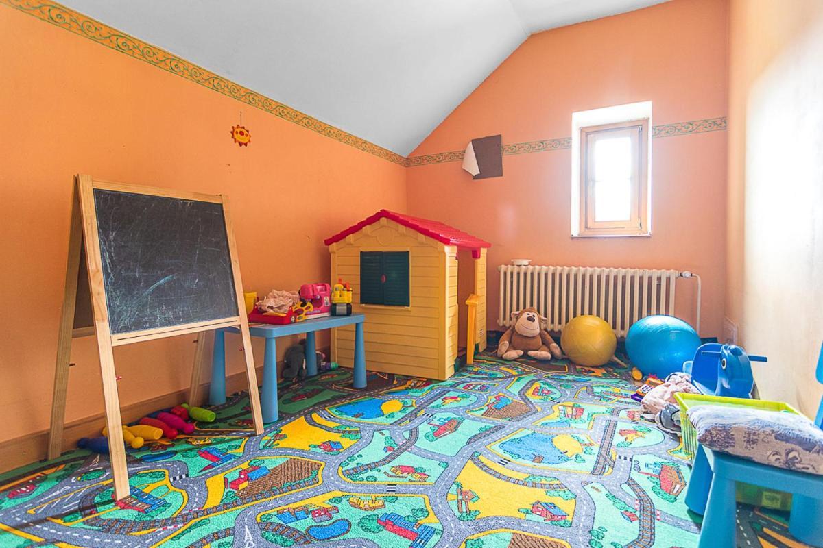Hotel Malá Rennerovka Strážné Esterno foto