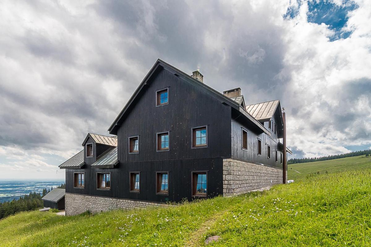 Hotel Malá Rennerovka Strážné Esterno foto