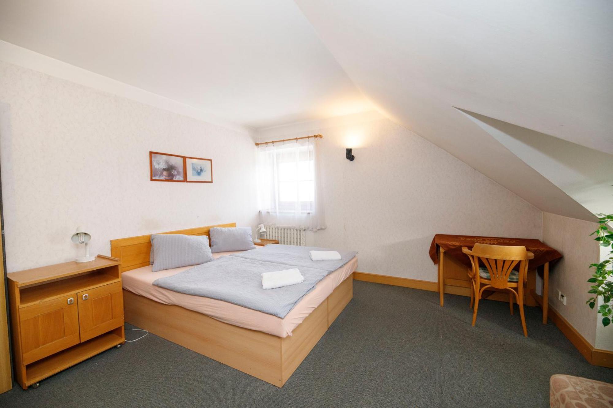 Hotel Malá Rennerovka Strážné Esterno foto